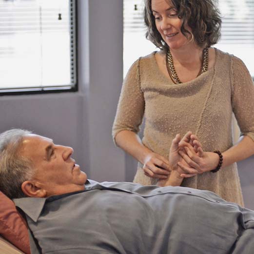 Essential Acupuncture